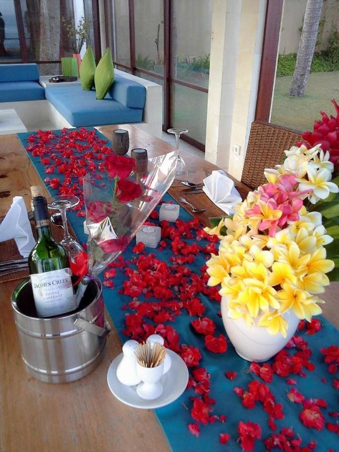 Villa Samudra Luxury Beachfront Ketewel Eksteriør billede